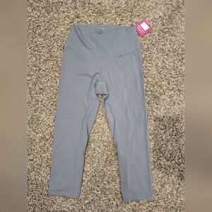 Anti x Proof Smoothing Capri Leggings Grey Size M NWT